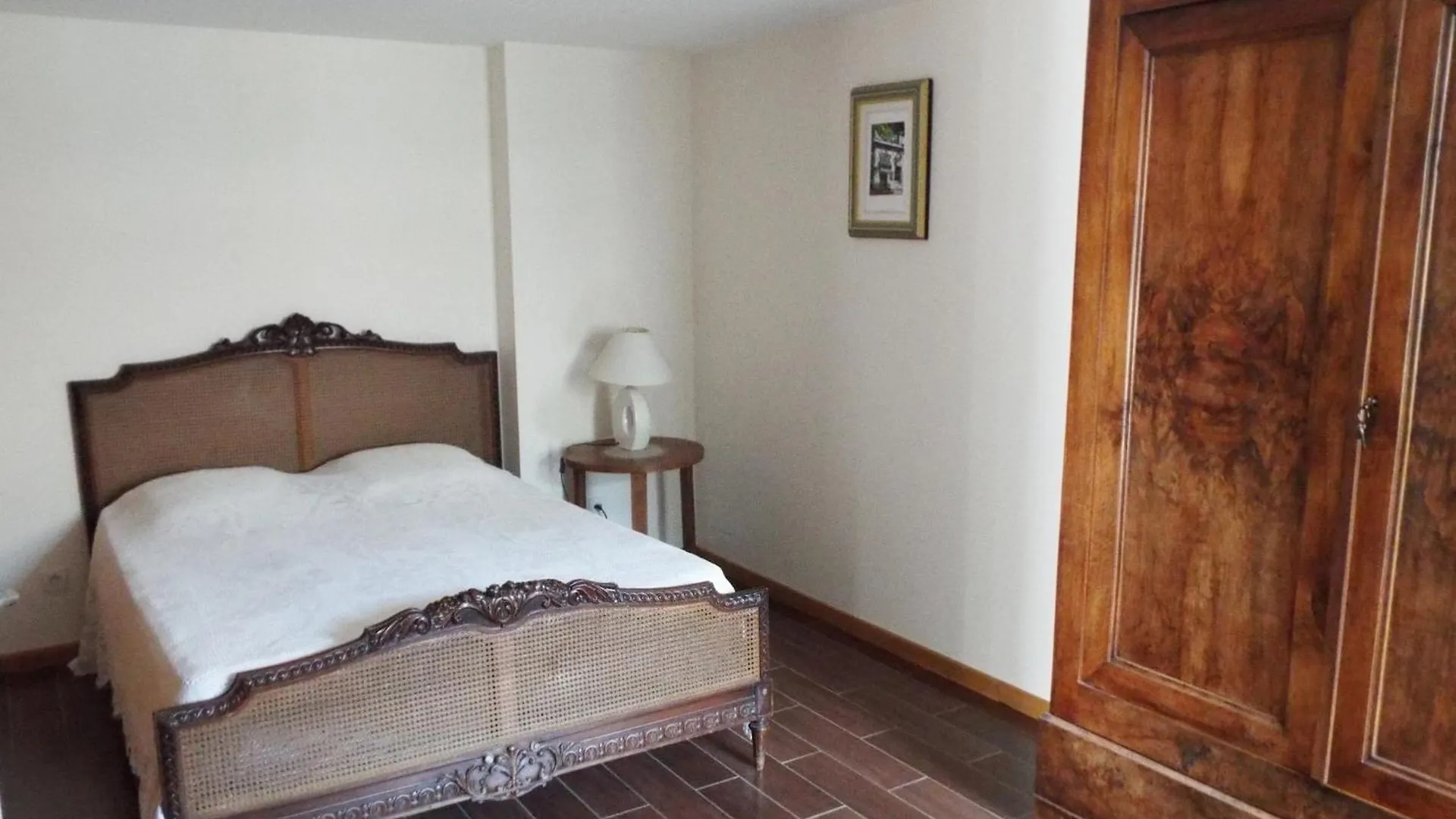 Semesterbostad Lovely House With Grass Garden Shared Swimmingpool Next To The River Ard Che Lalevade-dʼArdèche